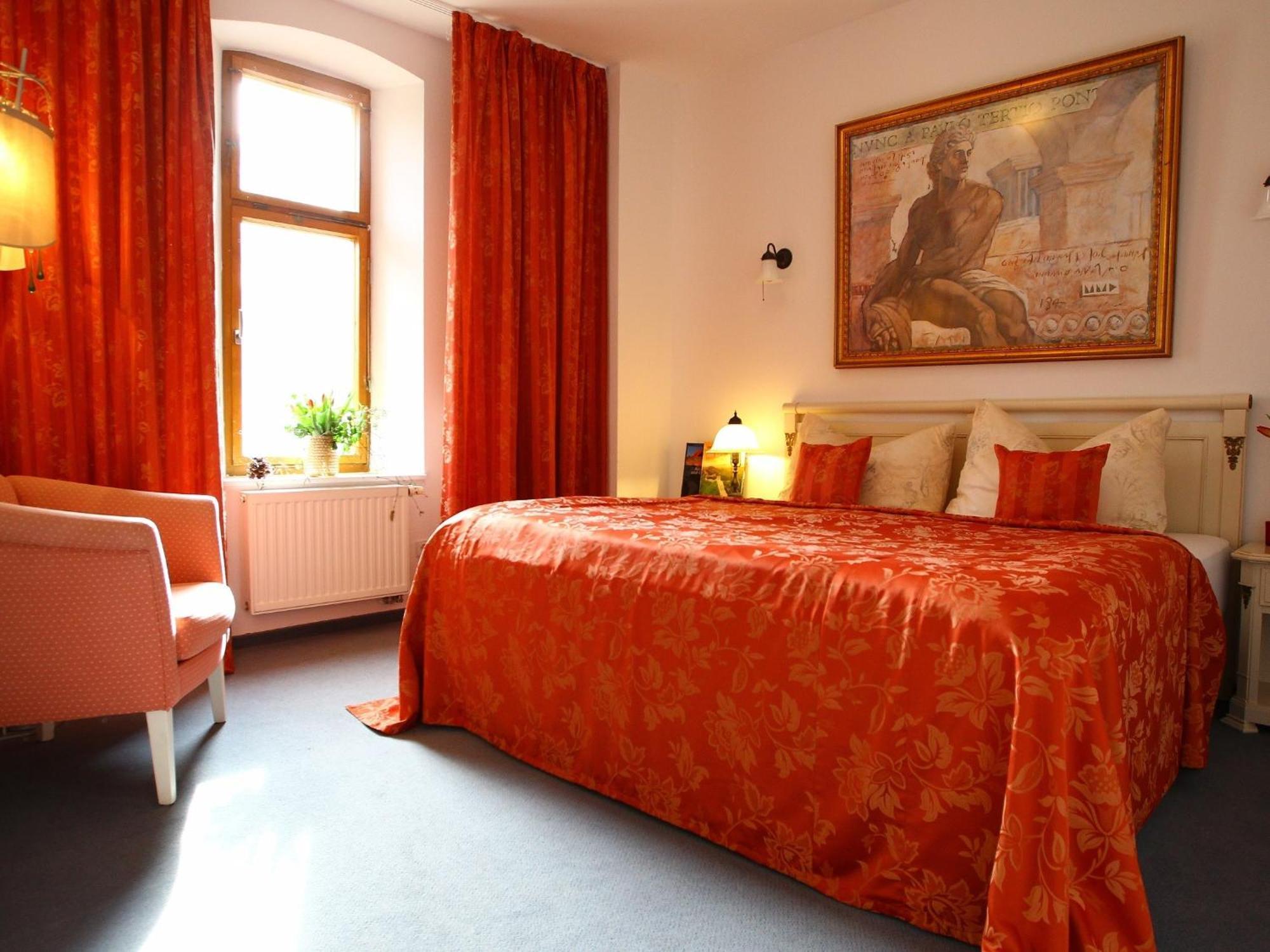 Hotel & Restaurant Schloss Weissenburg Uhlstadt-Kirchhasel Ruang foto