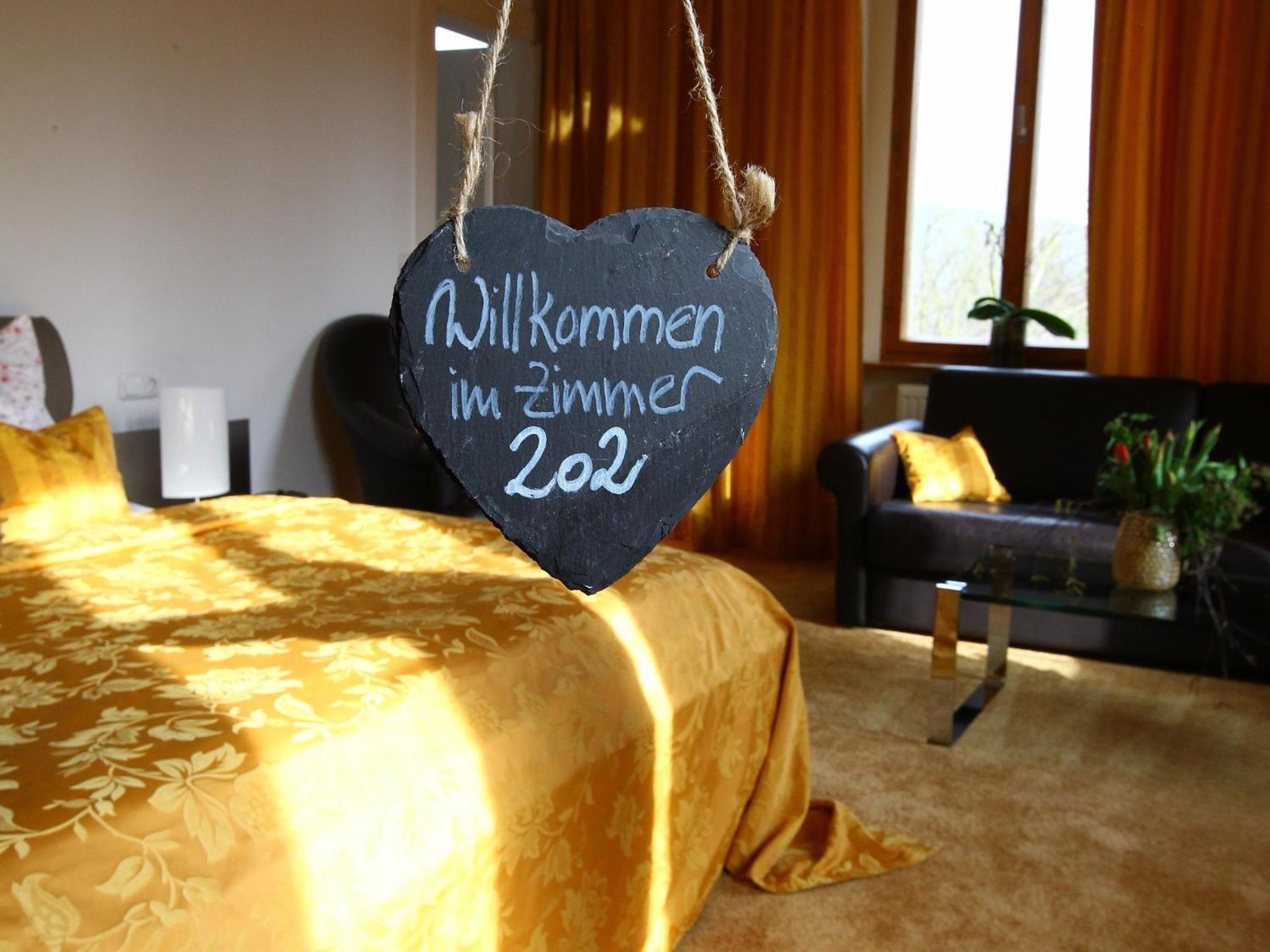 Hotel & Restaurant Schloss Weissenburg Uhlstadt-Kirchhasel Bagian luar foto